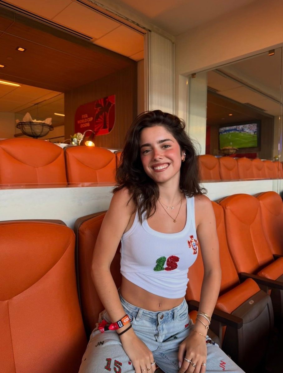 Madalena viral IG post (photo 1 of 2)