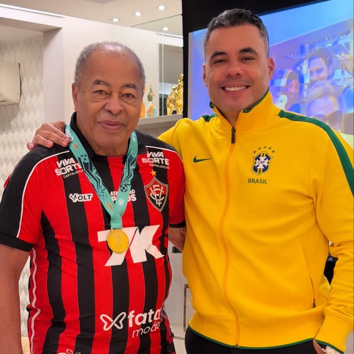 Jairzinho and son Jair Ventura ❤️🇧🇷