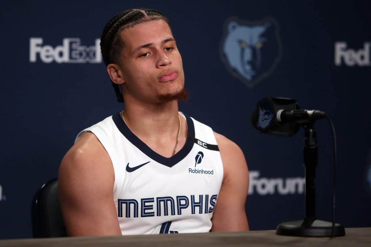 Walter Clayton Jr. Mavs two-way deal