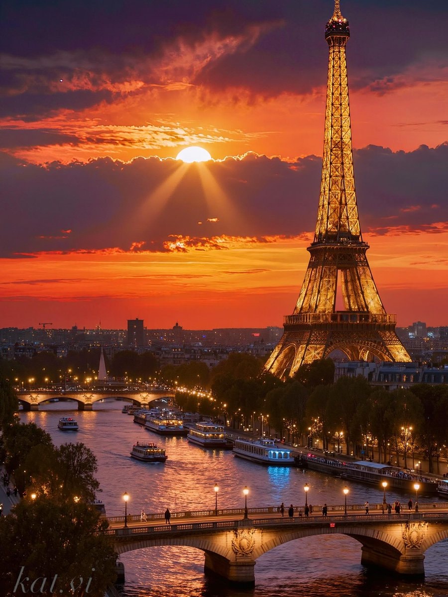 Eiffel Tower Paris sunset (photo 2 of 2)