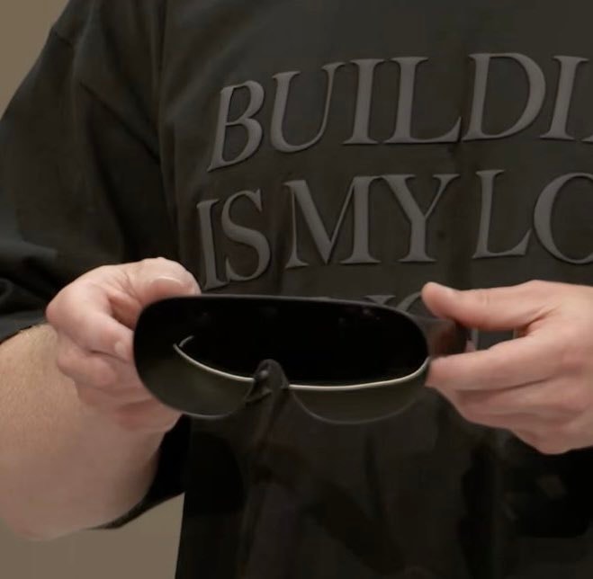 Meta VR glasses with 3D hologram