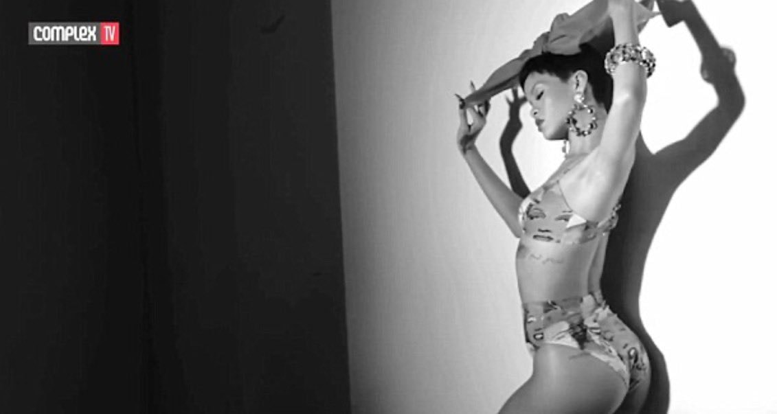 Rihanna Complex 2012 (photo 4 of 4)