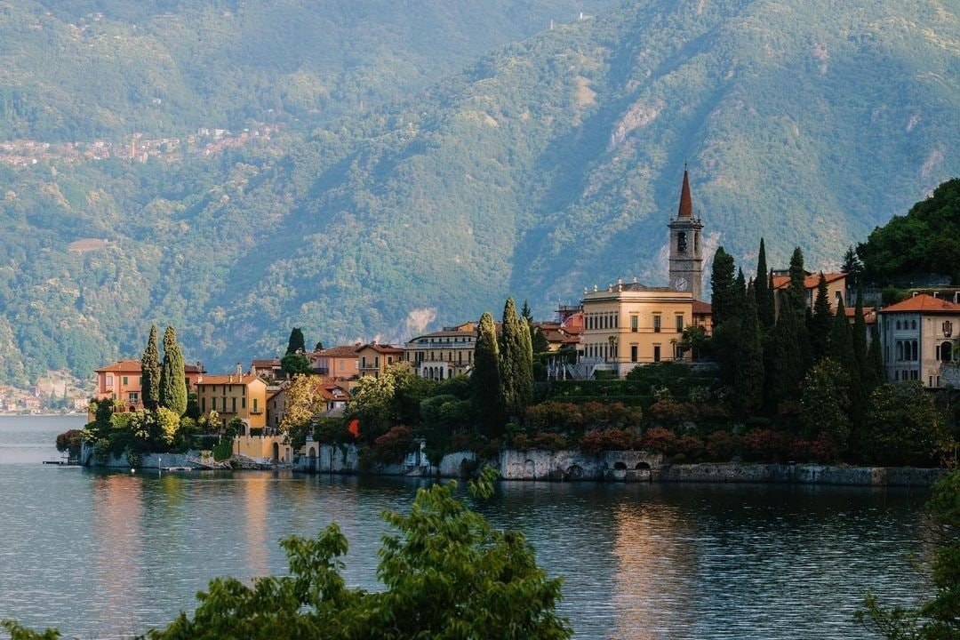 Lake Como Italy (photo 3 of 4)