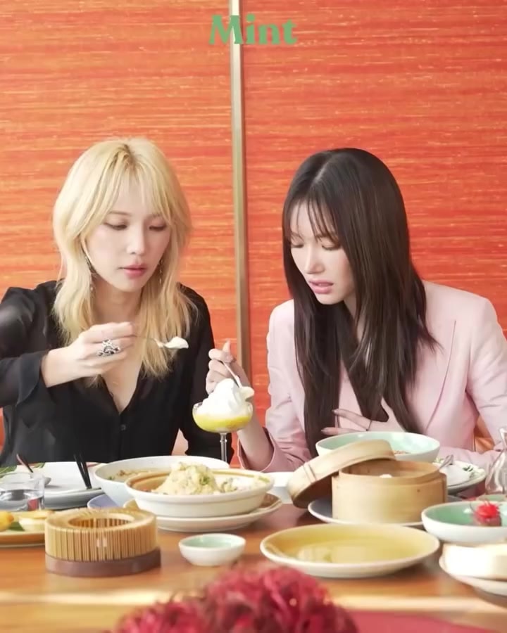 Janhae and Jingjingyu dining