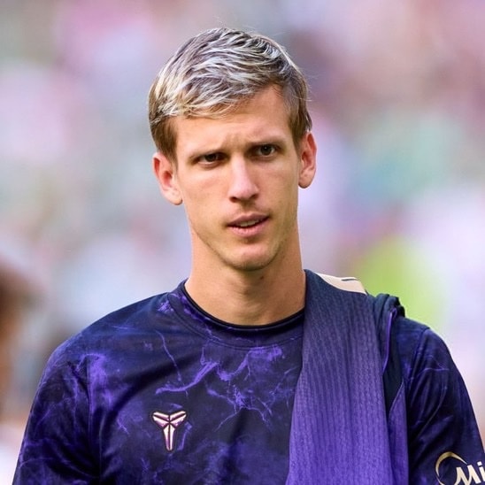 Dani Olmo committed to FC Barcelona until 2030 (photo 1 of 2)
