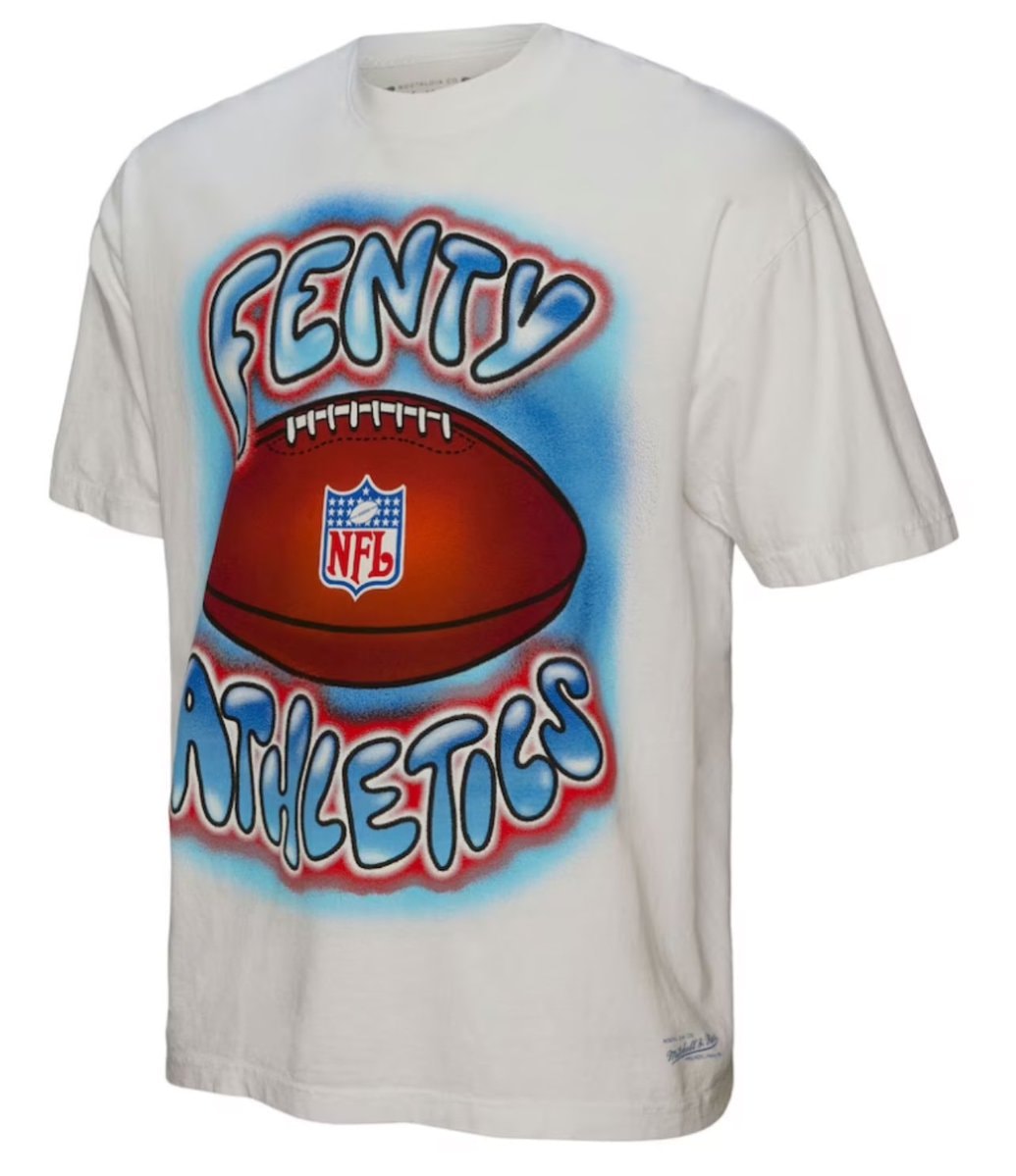 Rihanna Super Bowl merch (photo 3 of 4)