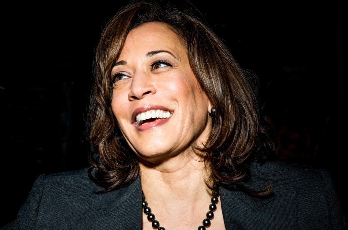 Kamala Harris 2028 outreach to progressives (photo 1 of 2)