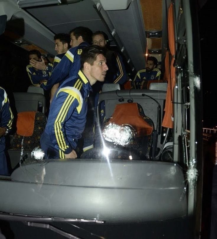 Akın Gürlek Fenerbahçe bus attack (photo 2 of 2)