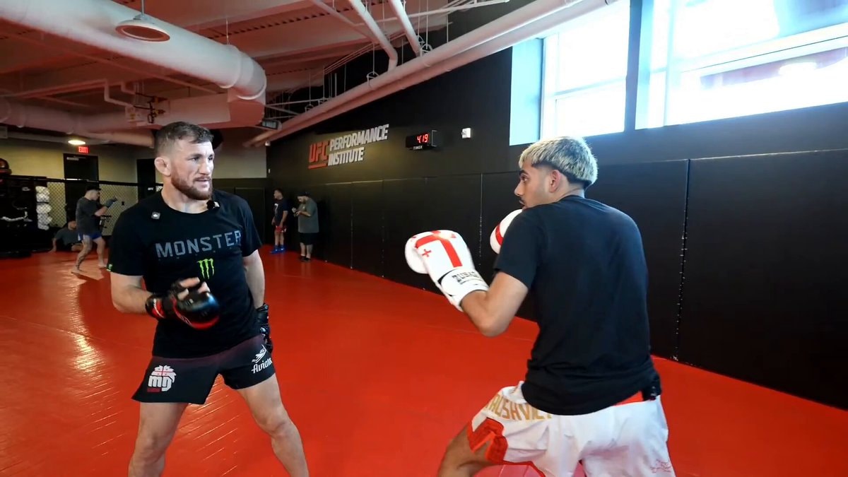 Merab Dvalishvili spars with N3ON