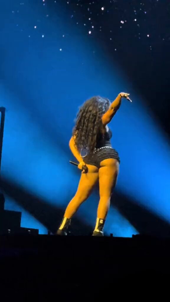 SZA performing in Australia SZA performing in Australia