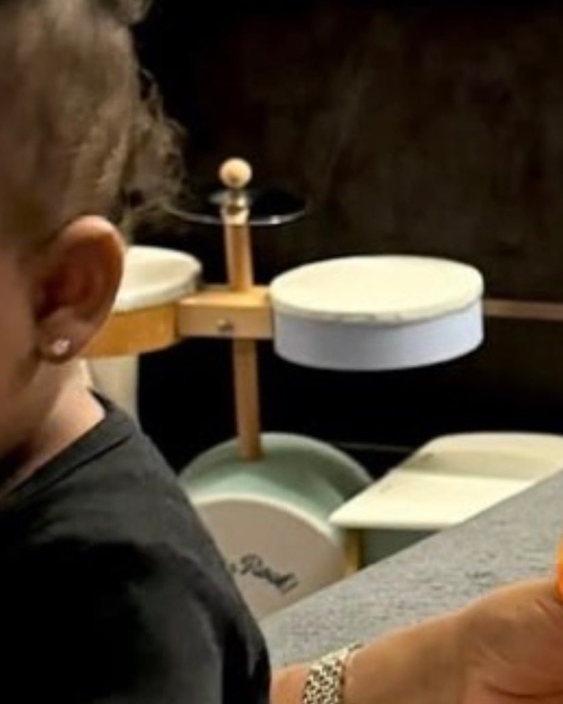 Rih wants her kids around music early (photo 2 of 2)