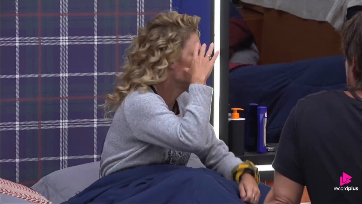 Erthal and Maíra AFazenda voting talk