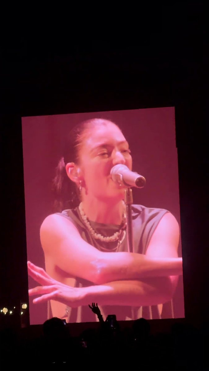 Lorde The Louvre All Points East
