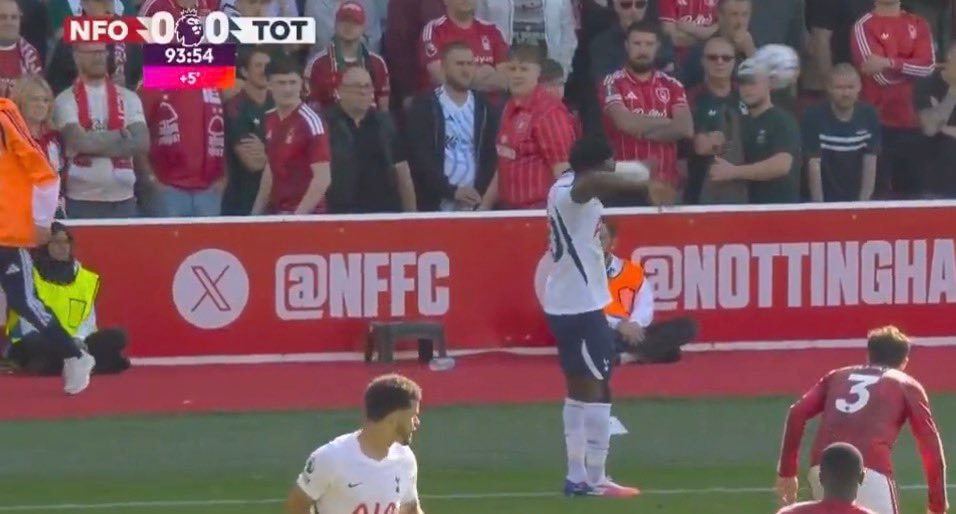 Kudus throw-in inside field Tottenham