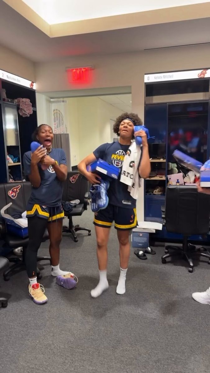 Caitlin Clark gifts Fever teammates