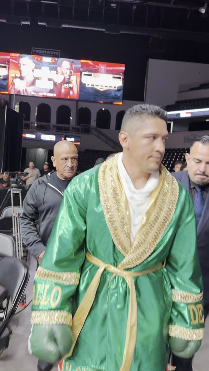 Giovanni Santillan walkout El Gallo de Oro