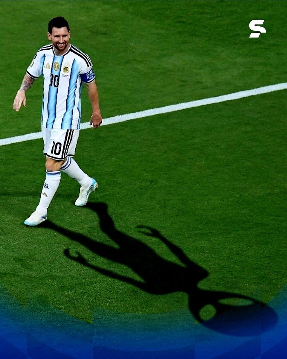 Messi FIFA World Champions 2022 jersey (photo 4 of 4)