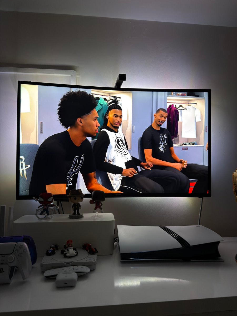 NBA 2K27 gameplay (photo 2 of 2)
