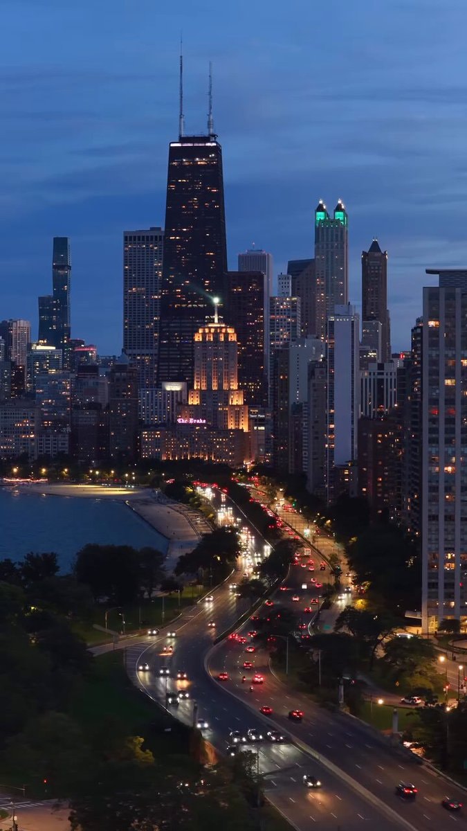 Chicago Illinois cityscape at dusk