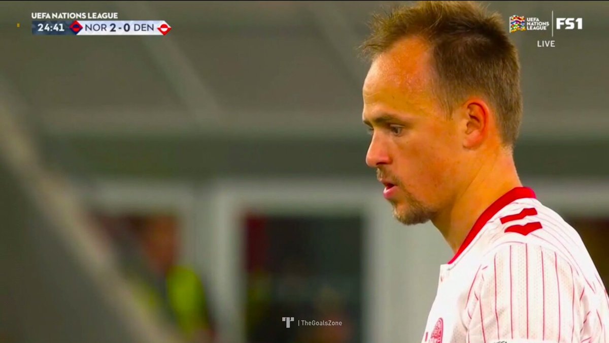 Incredible free kick goal