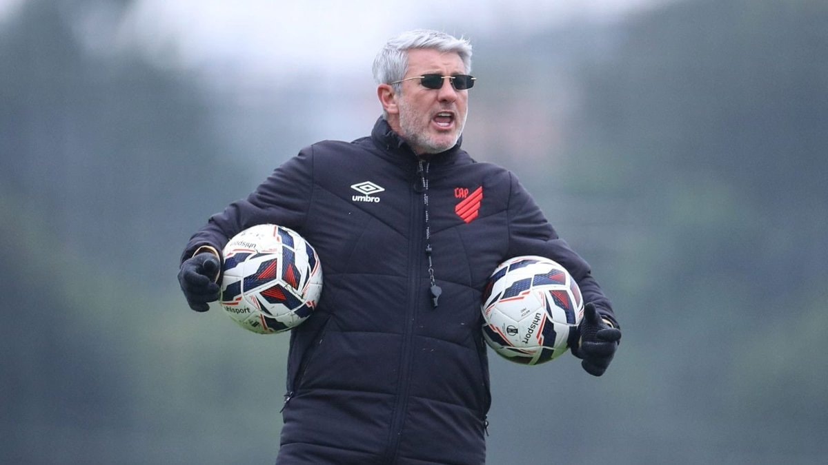 Odair Hellmann Athletico Paranaense