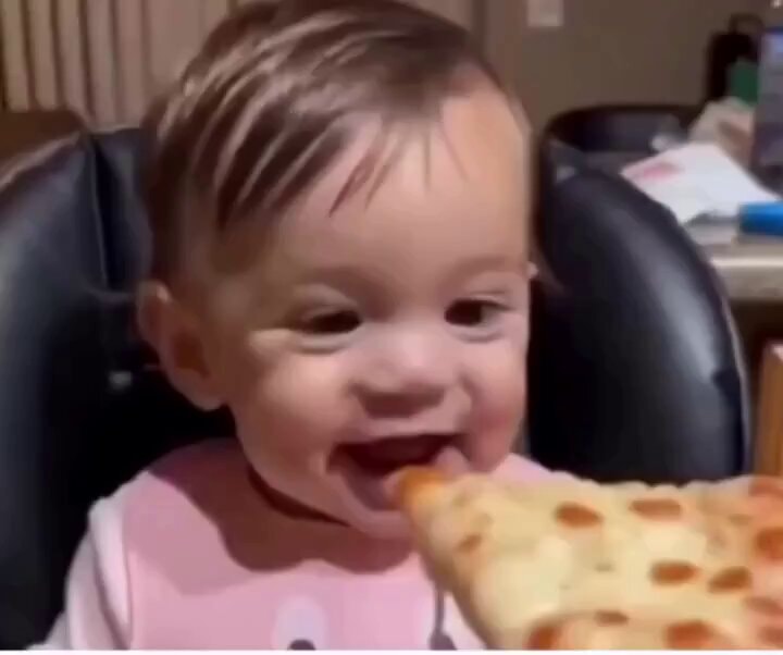 Toddler first pizza bite