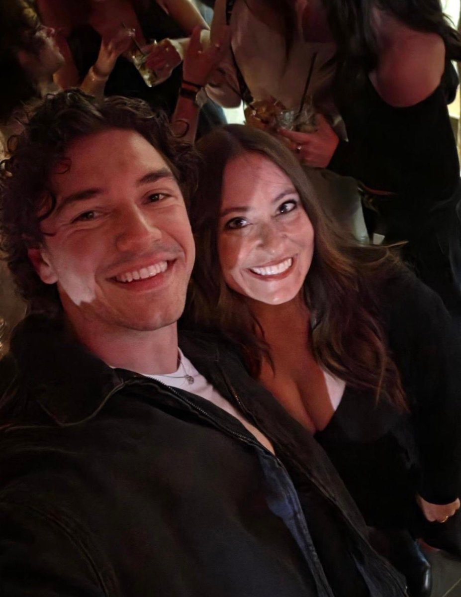 Gina Omilon cast fan photo on Instagram (photo 4 of 4)