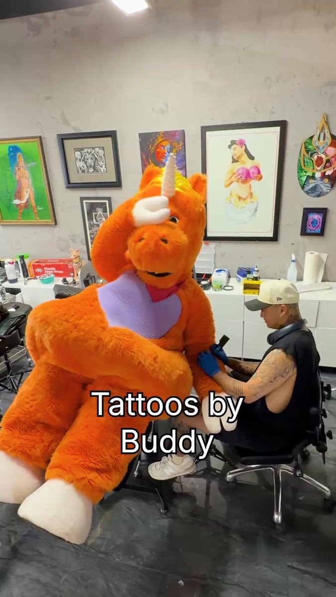 Buddy the Unicorn free tattoo event