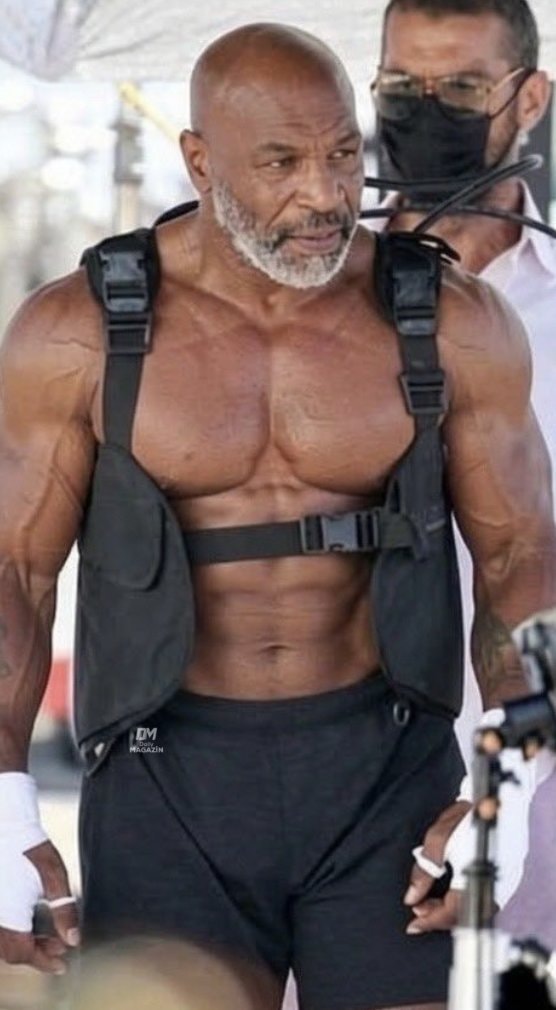 Mike Tyson beach shirtless (photo 1 of 2) Mike Tyson beach shirtless (photo 1 of 2)