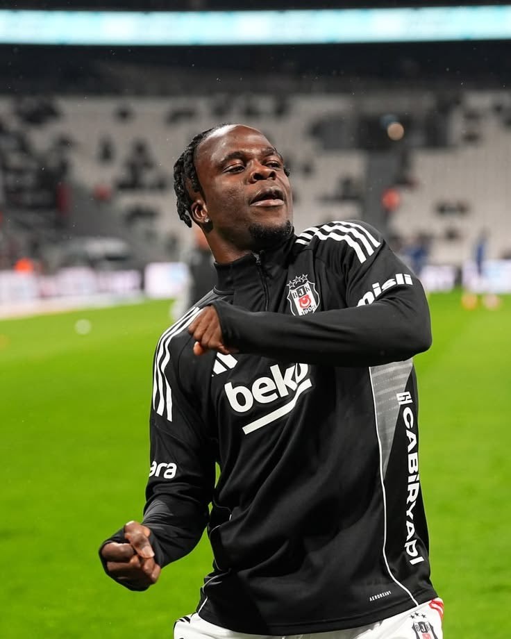 Beşiktaş players line-breaking passes Süper Lig