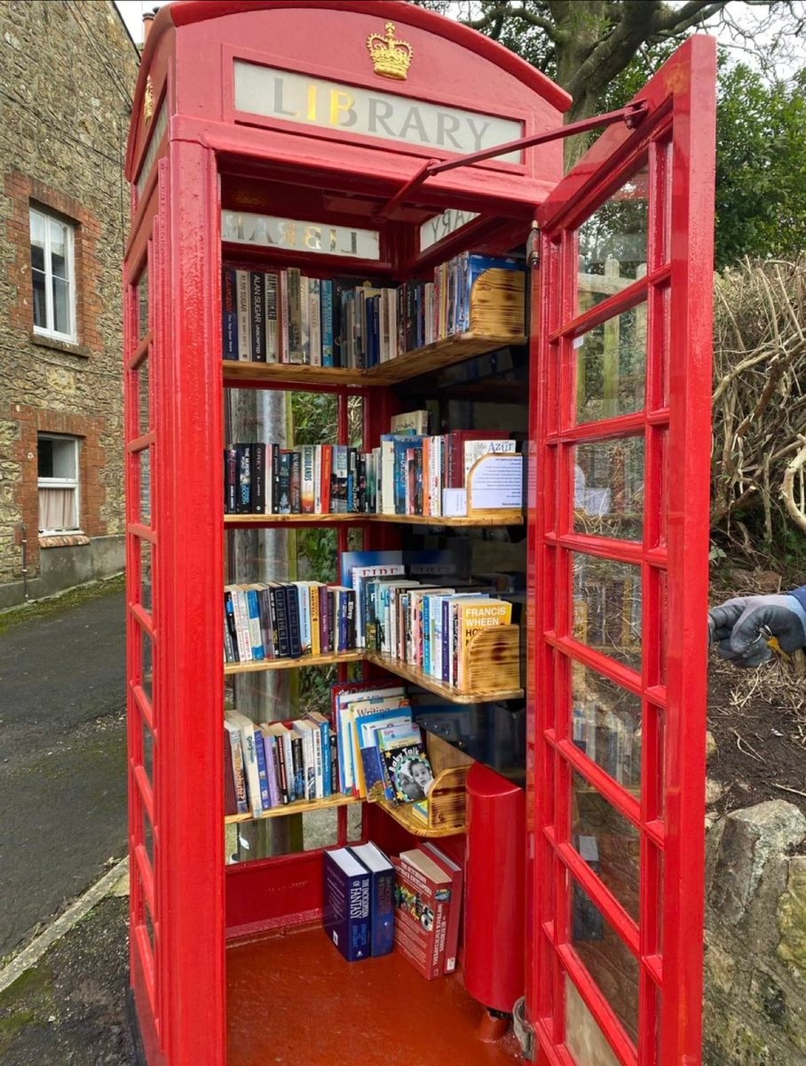 UK red telephone box libraries