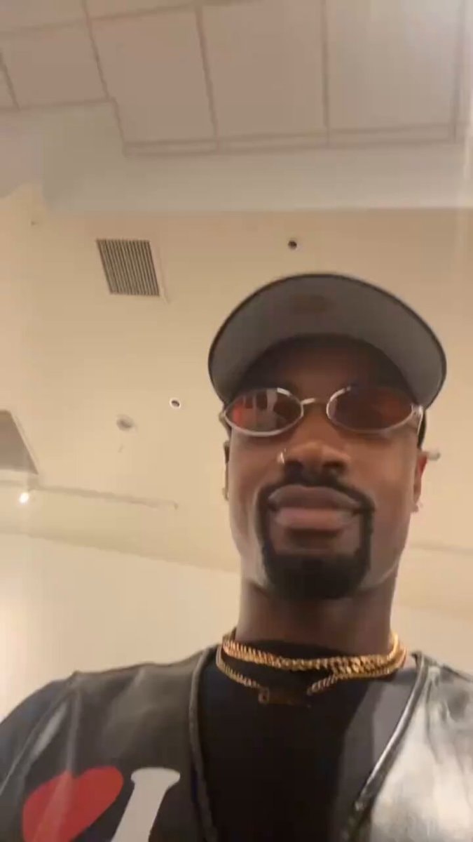 Singer sings gospel after label says no Jesus