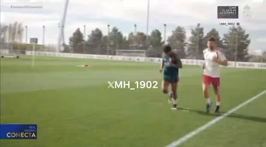 Rodrygo Goes training on grass