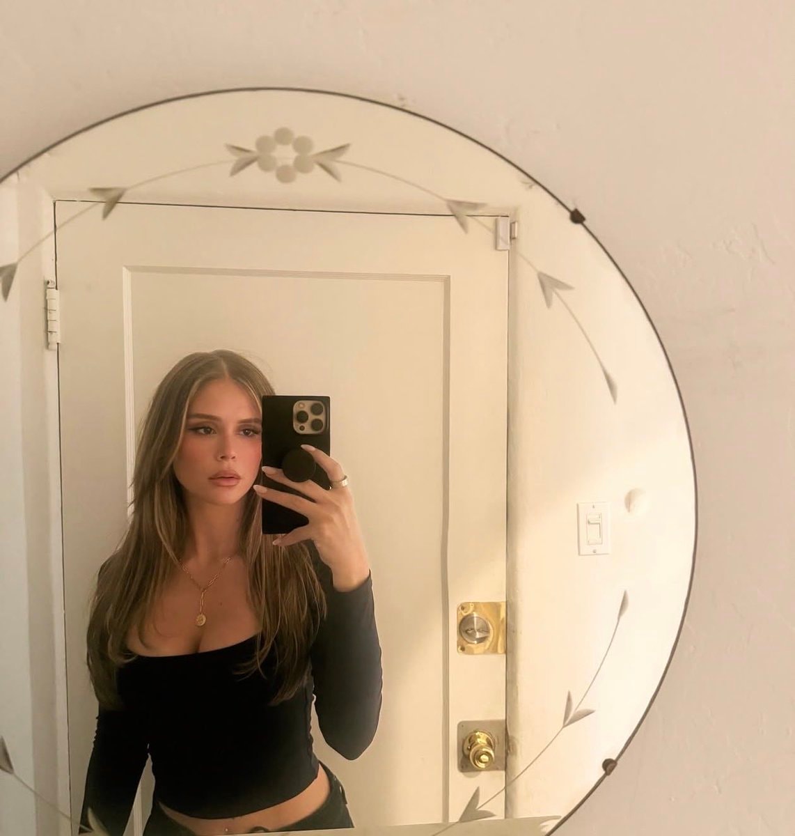 Erin Moriarty Instagram photos (photo 2 of 2)