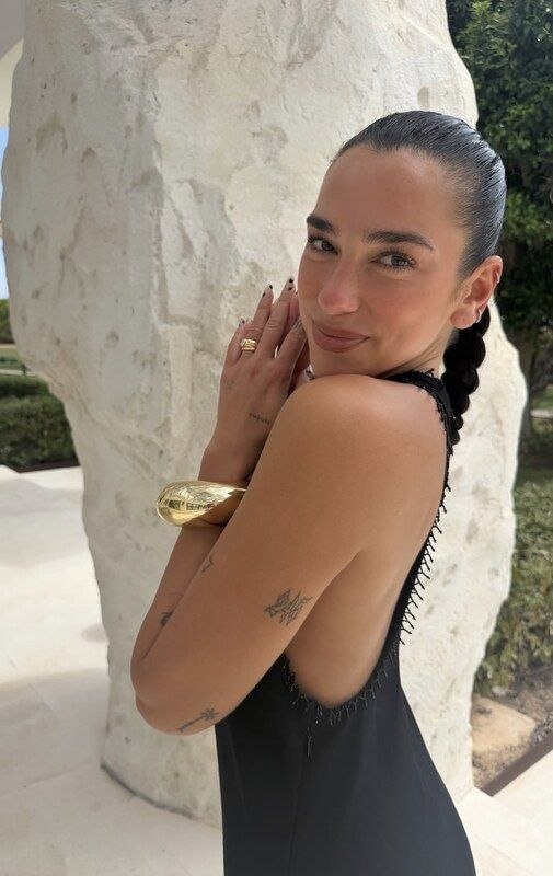 Dua Lipa summer elegance