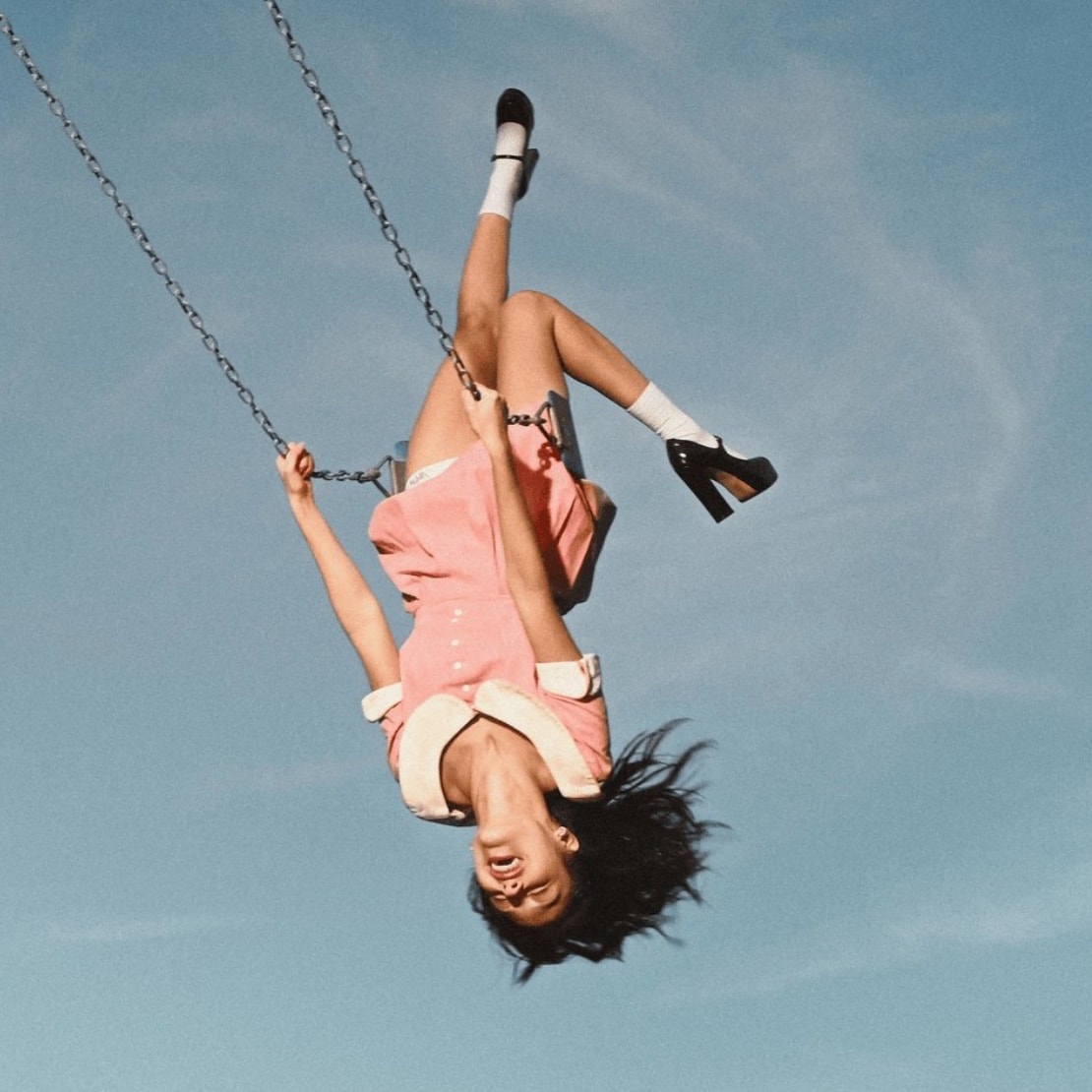 Olivia Rodrigo stupid song Billboard Global 200 #1 (photo 1 of 2)