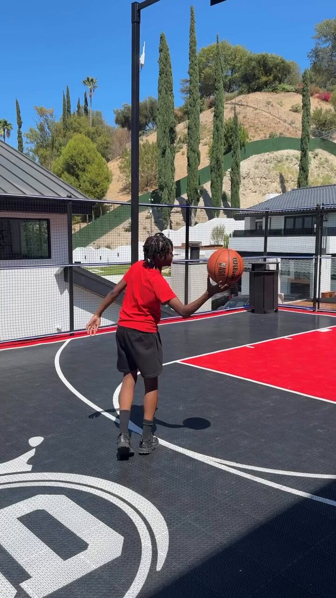 Jason Derulo basketball court