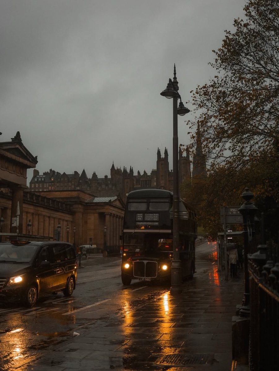 Edinburgh rainy day (photo 3 of 4)