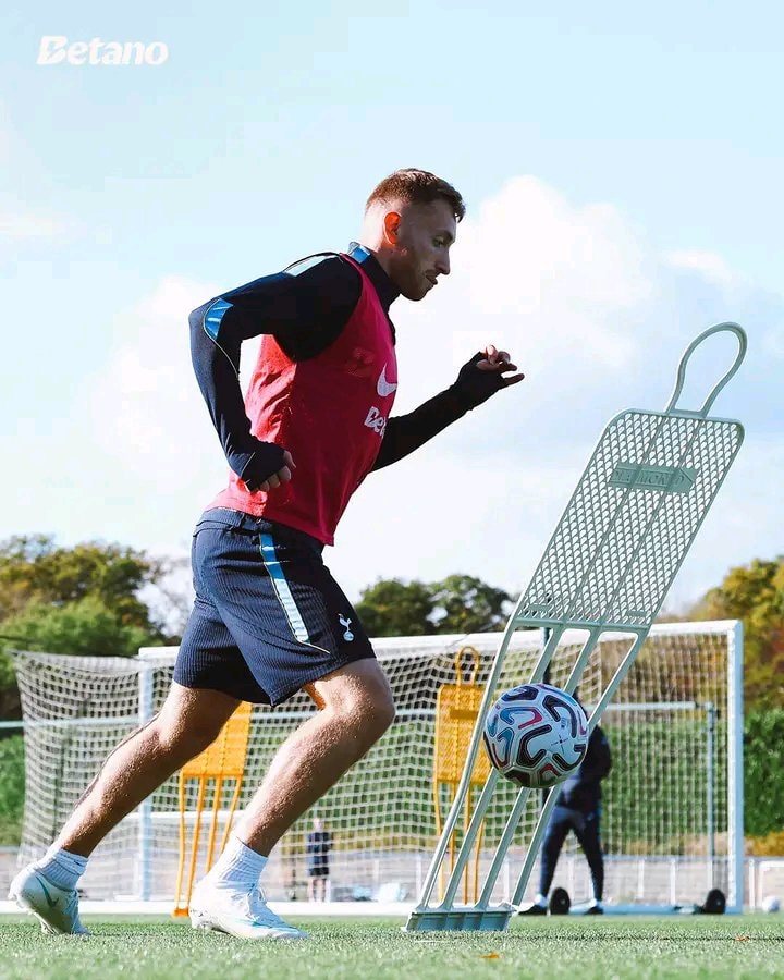 Chelsea player on the pitch (photo 3 of 3)