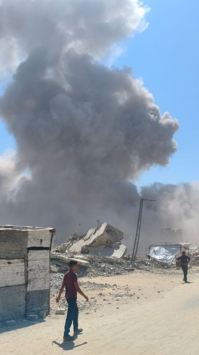 Israeli strikes on Khan Yunis Israeli strikes on Khan Yunis