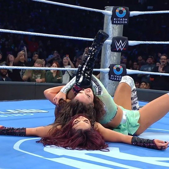 Chelsea Green retains WWE Women's Championship on SmackDown