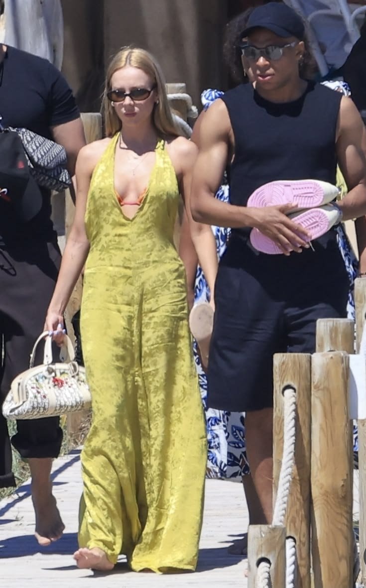 Ester Expósito Kylian Mbappé boat ride (photo 2 of 2)