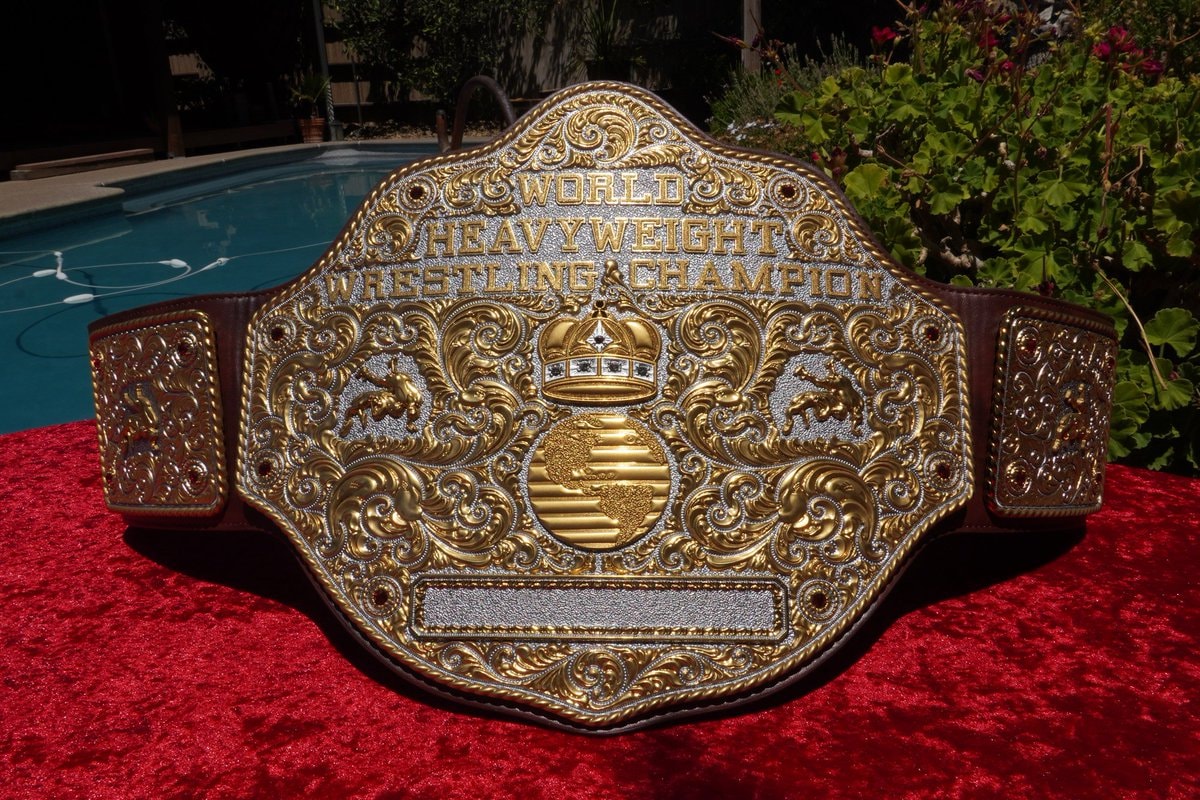 Je'Von Evans big gold belt (photo 2 of 2)