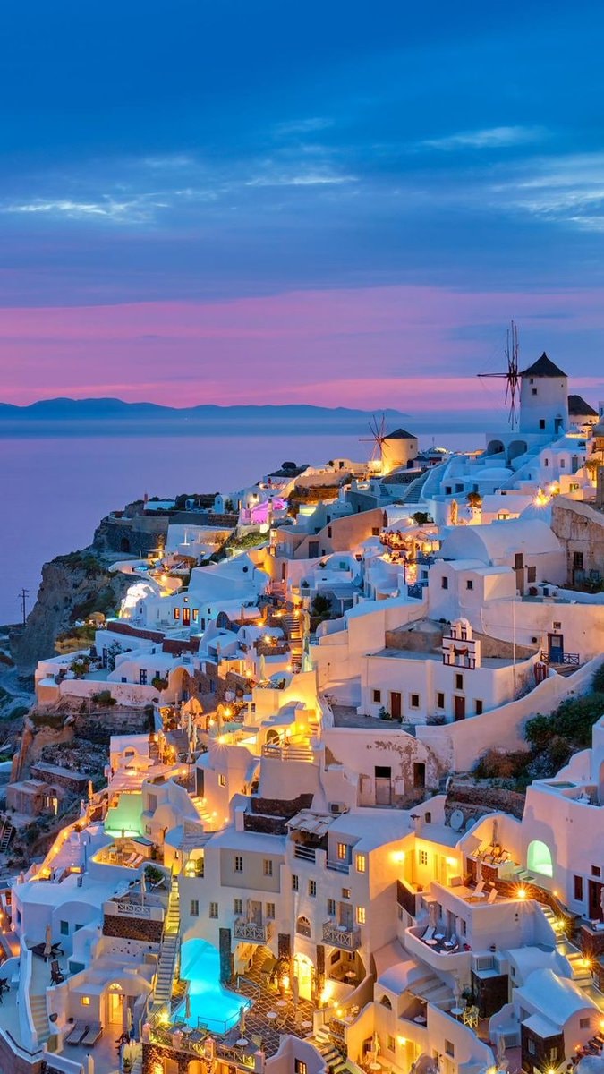 Santorini sunset (photo 4 of 4)