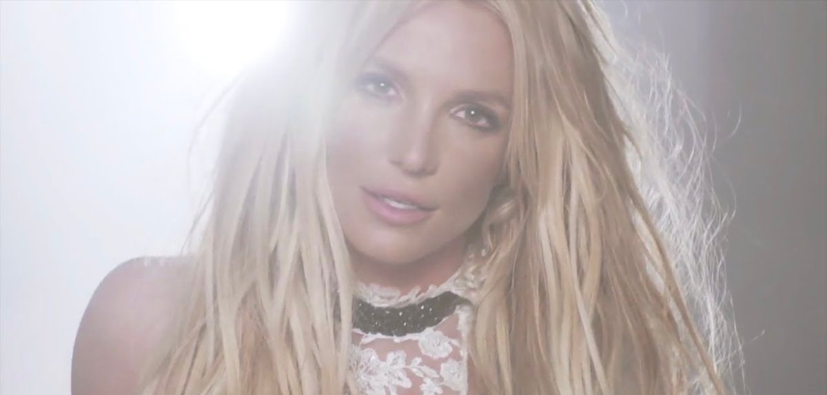 Britney Spears Make Me 10 years (photo 2 of 4)