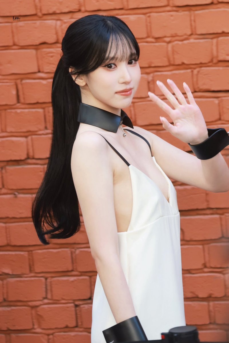 Mina TWICE at Fendi Fashion Show (photo 2 of 2)