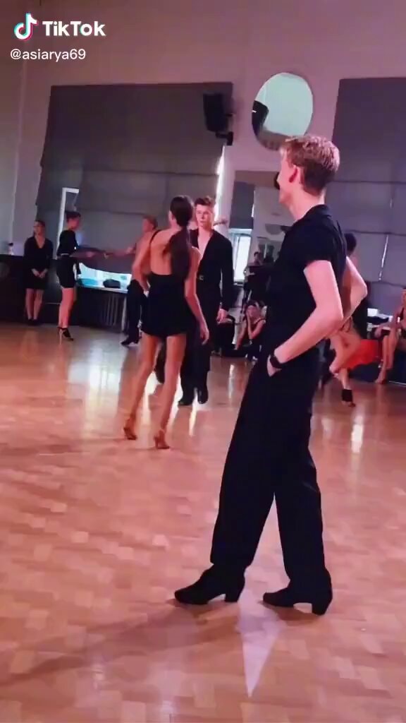 Dance duo in bright studio