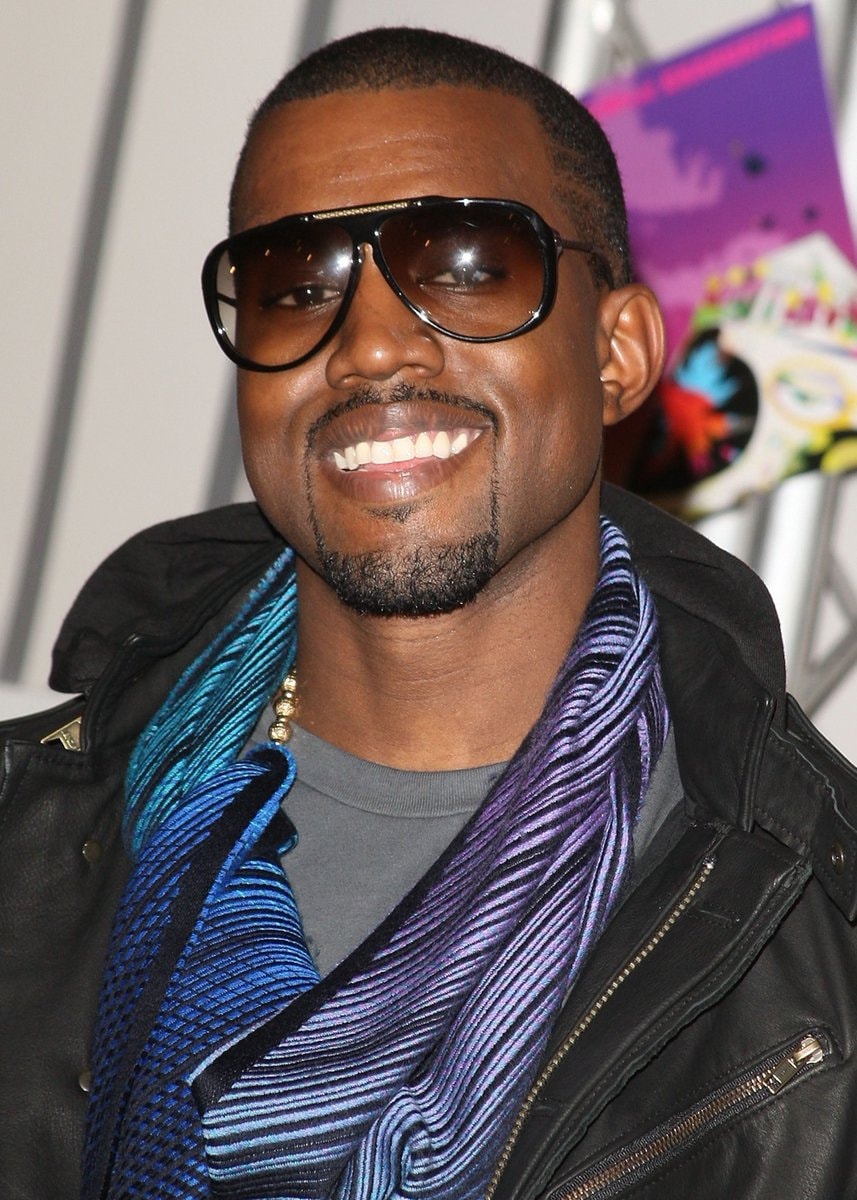 Ye Graduation charts higher than BULLY