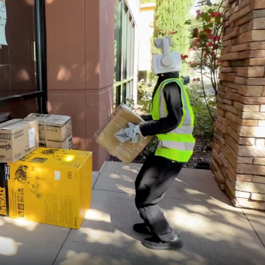 delivery robot truck bed (photo 2 of 2)