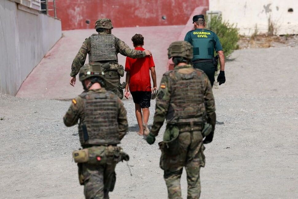 Ceuta migrant children border crisis (photo 2 of 2)